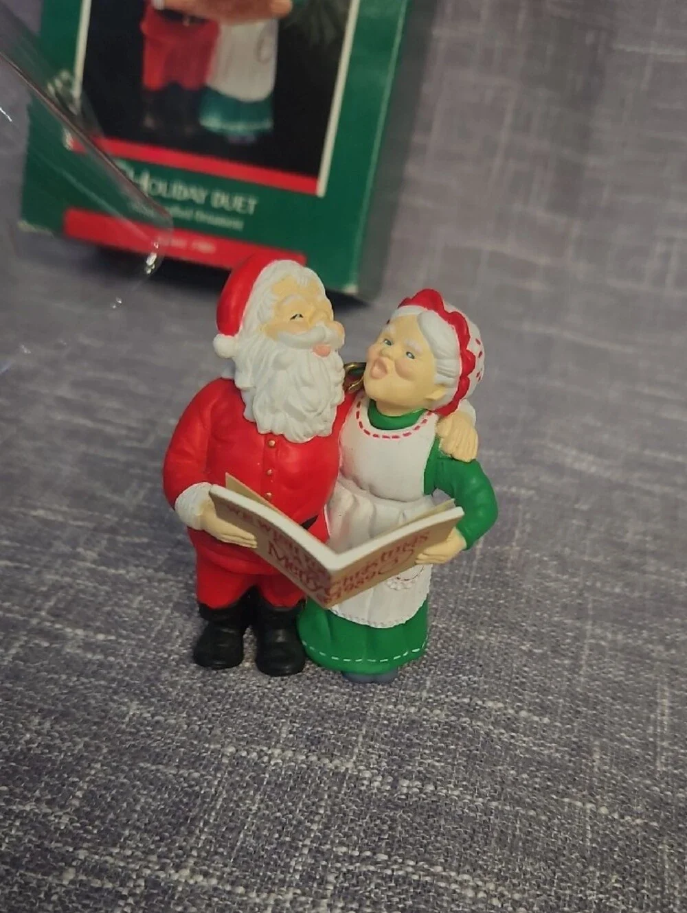 Hallmark 1989Santa & Mrs. Claus